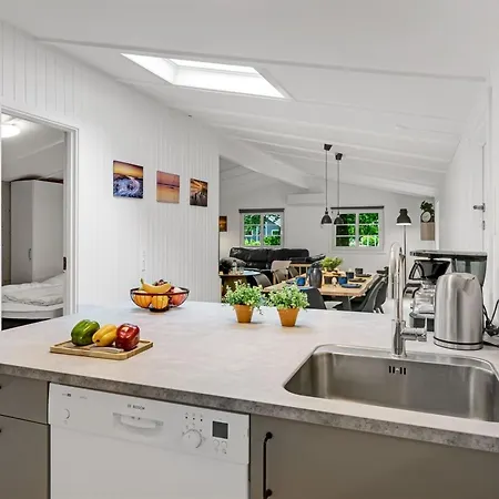 Mena - 10km From The Sea By Interhome